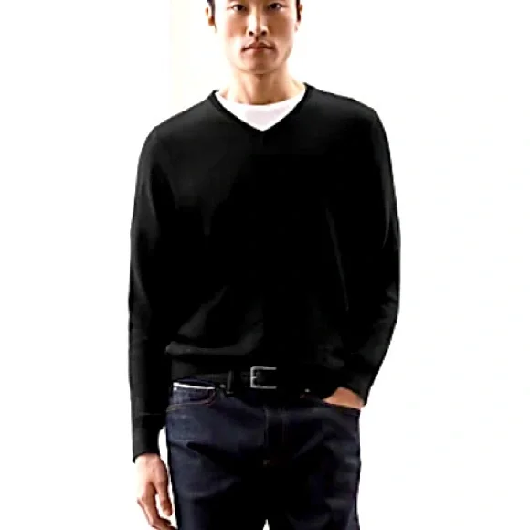 Garret Scott Extra Fine Merino Wool Sweater Black V-Neck Sweater - Picture 6 of 8